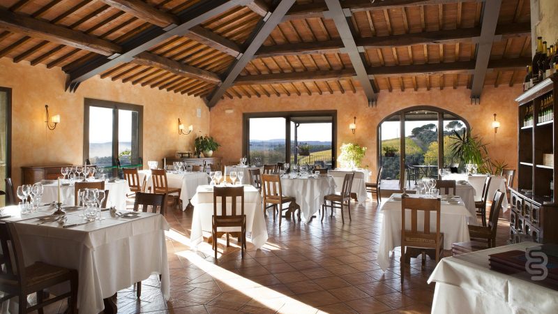 Sala da pranzo della Villa Curina.